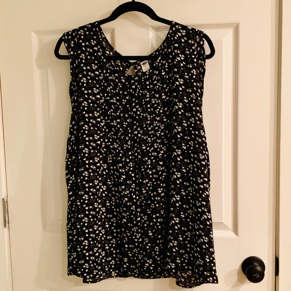Old Navy Sleeveless Ruffle Trim Top